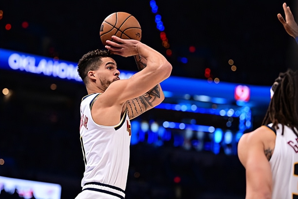 赛季的媒体, 赛季的出勤