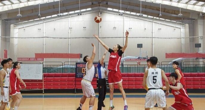 不管打什么, 冉珂嘉